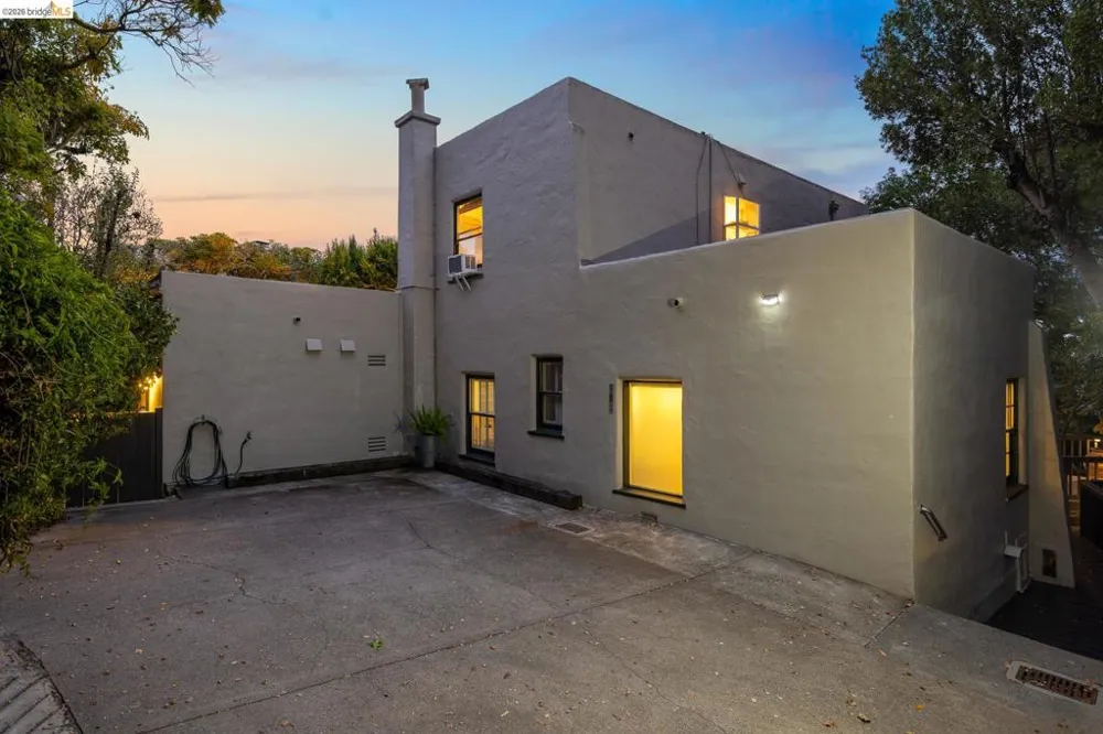 785 San Luis Rd Berkeley, CA 94707