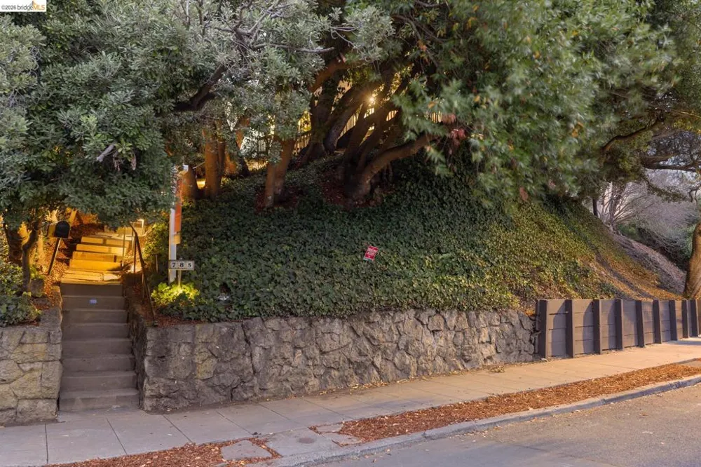 785 San Luis Rd Berkeley, CA 94707