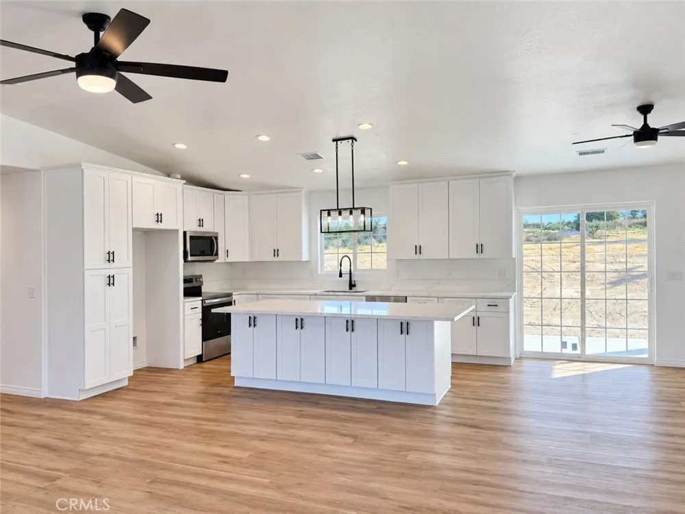 14685 Apple Valley Road Apple Valley, CA 92307