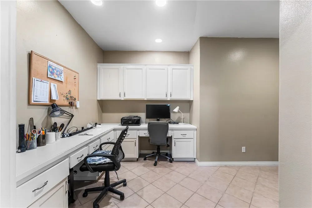 3107 W Lumber Street Lancaster, CA 93536