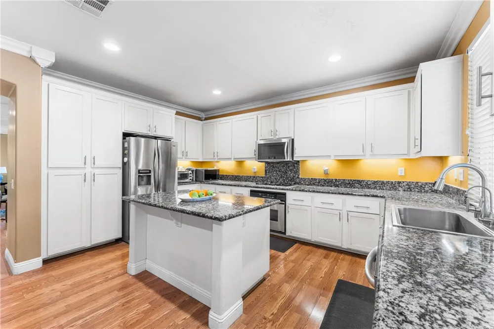 3107 W Lumber Street Lancaster, CA 93536