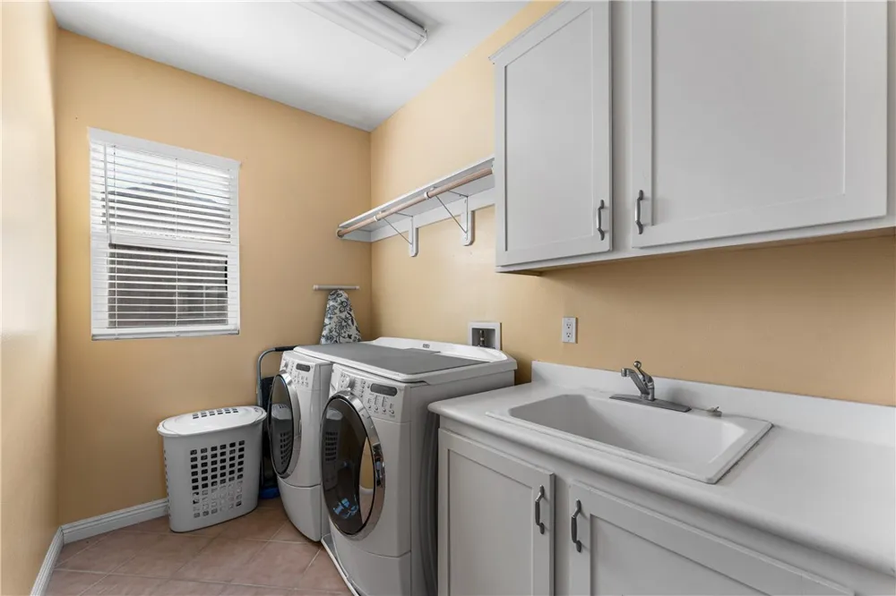 3107 W Lumber Street Lancaster, CA 93536