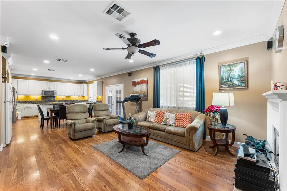 3107 W Lumber Street Lancaster, CA 93536