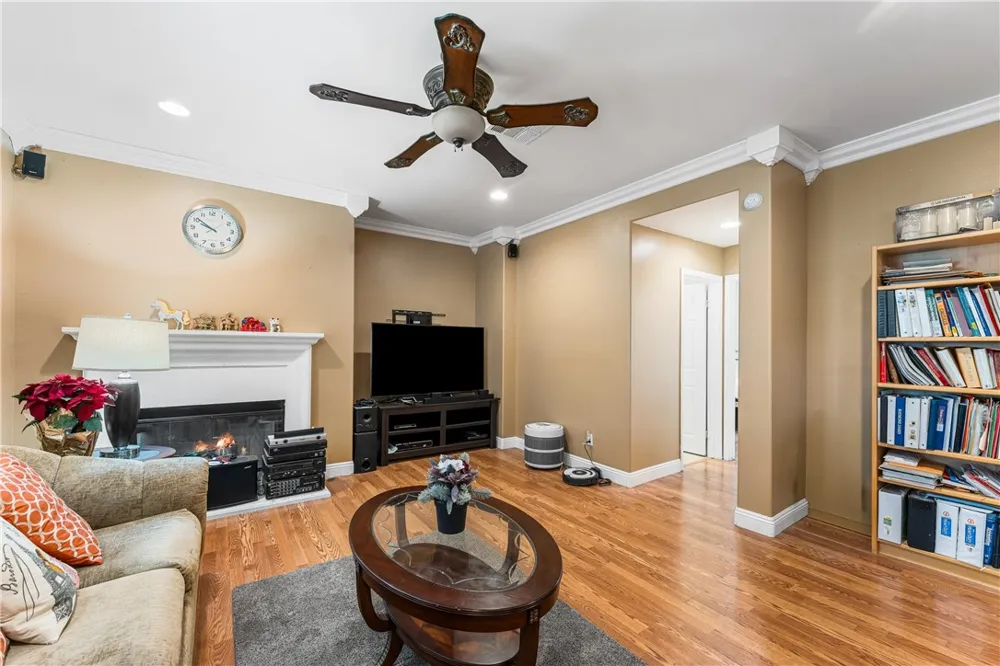 3107 W Lumber Street Lancaster, CA 93536