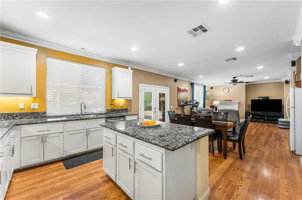 3107 W Lumber Street Lancaster, CA 93536