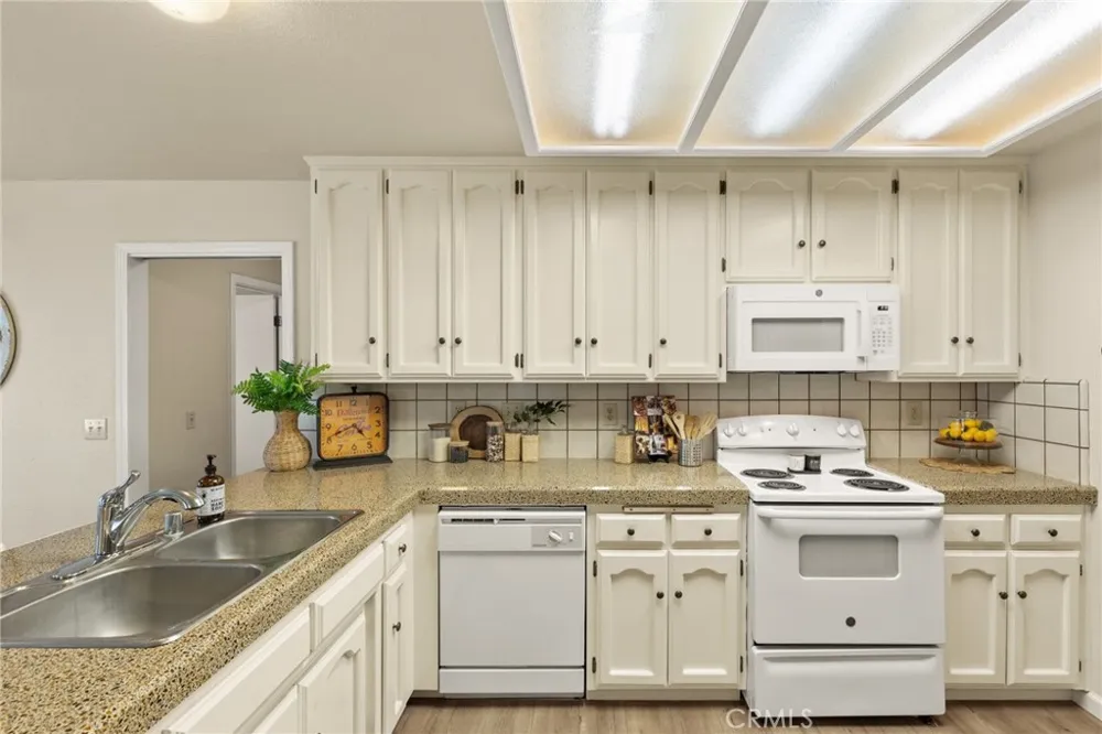1048 Gateway Chico, CA 95926