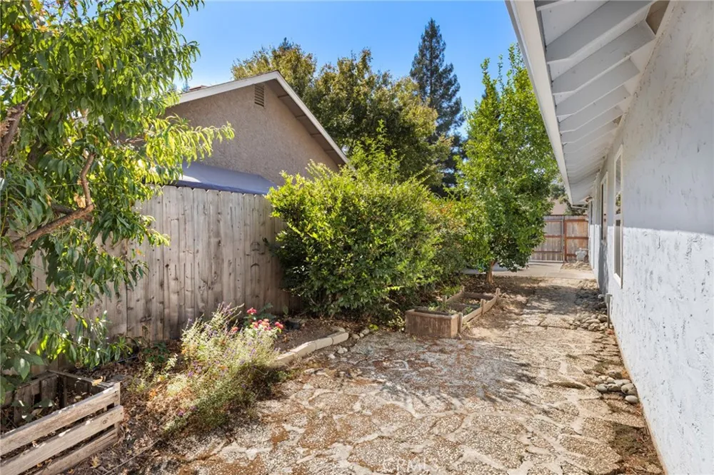 1048 Gateway Chico, CA 95926