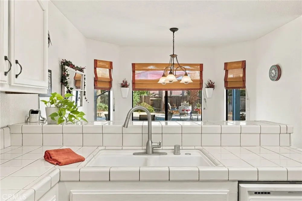 9500 Eagle Oak Bakersfield, CA 93311