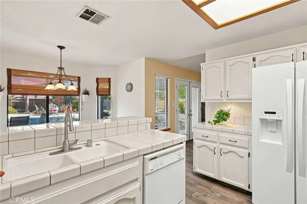 9500 Eagle Oak Bakersfield, CA 93311
