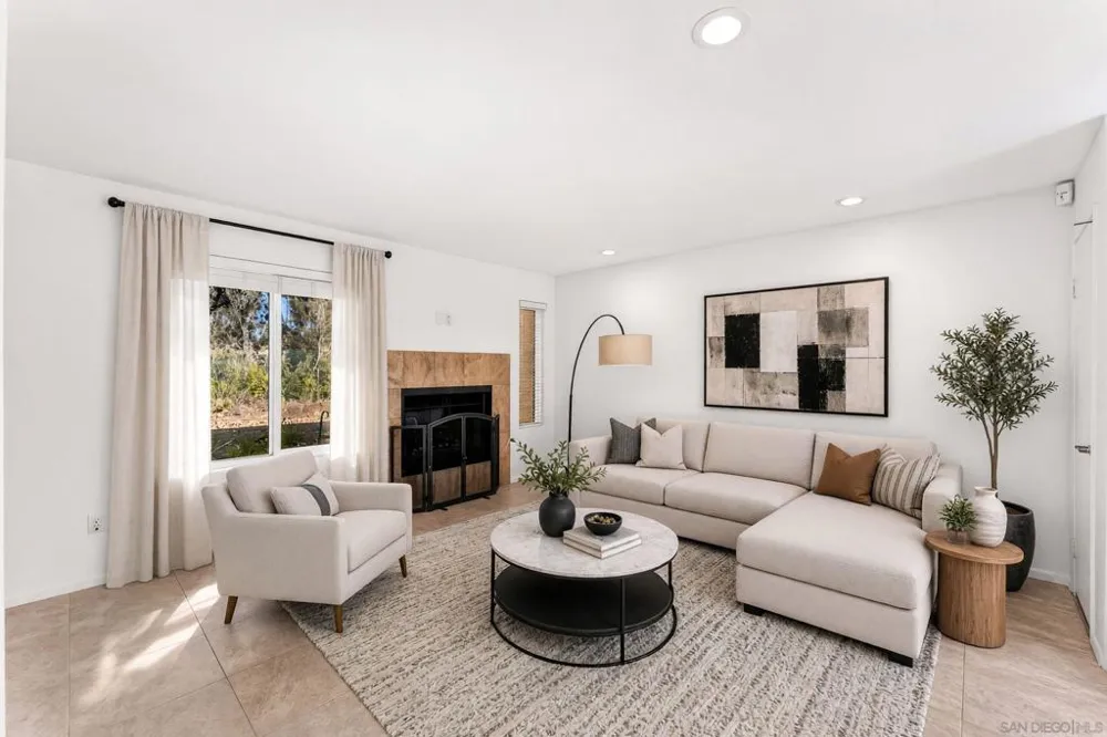 10377 Crosscreek San Diego, CA 92131