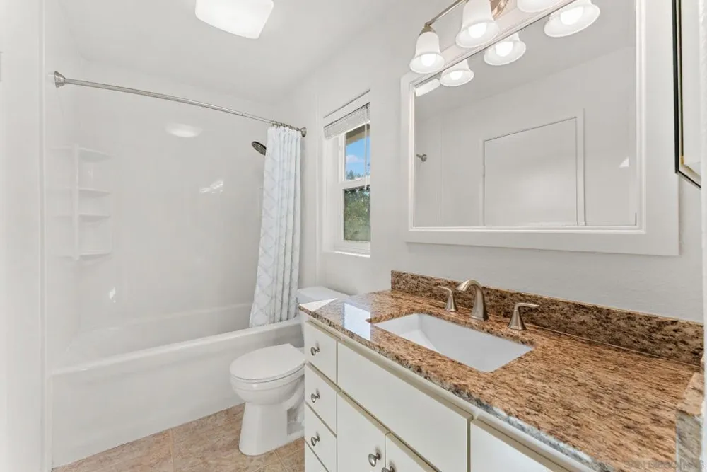 10377 Crosscreek San Diego, CA 92131