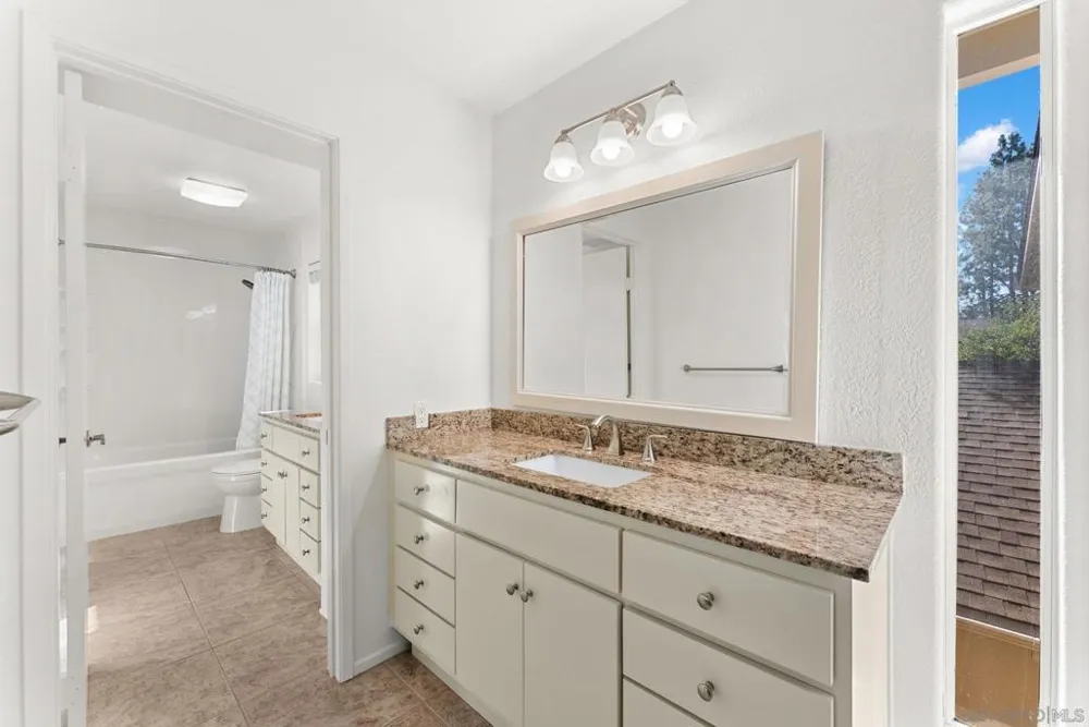 10377 Crosscreek San Diego, CA 92131