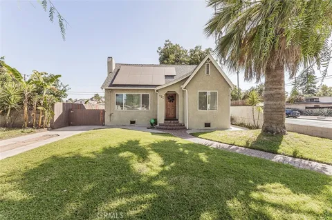 906 E Fountain