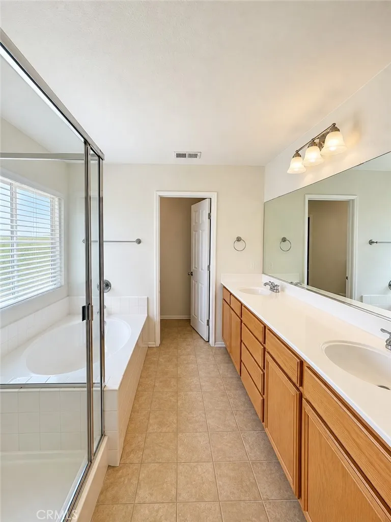 11411 Arlington Adelanto, CA 92301