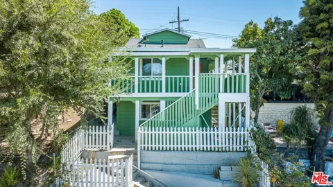 822 Gage Avenue