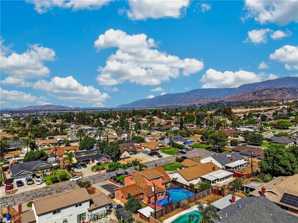5945 Mckinley San Bernardino, CA 92404