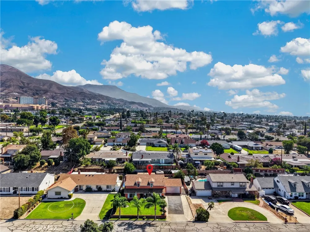 5945 Mckinley San Bernardino, CA 92404