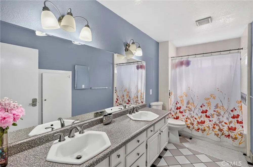 5945 Mckinley San Bernardino, CA 92404