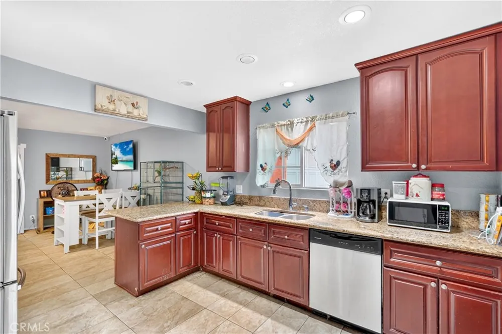 5945 Mckinley San Bernardino, CA 92404