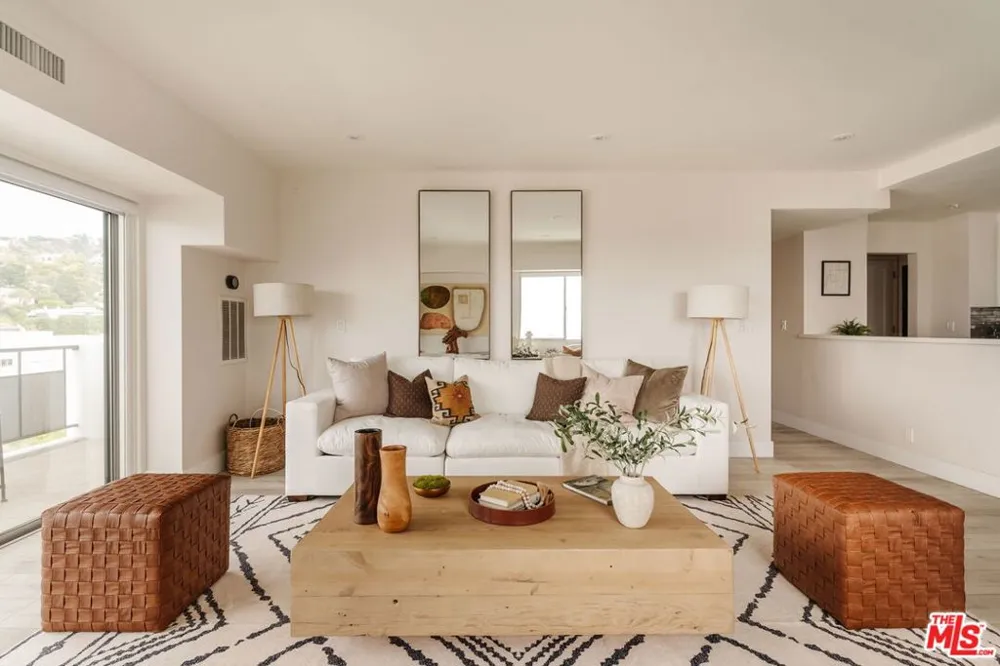 1155 La Cienega #1205 West Hollywood, CA 90069