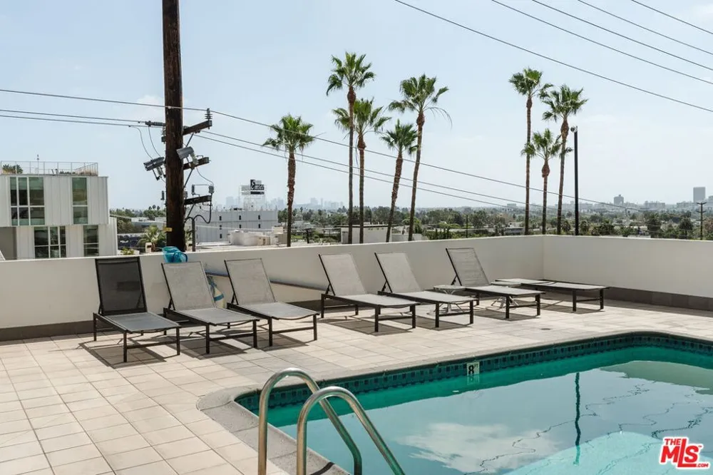 1155 La Cienega #1205 West Hollywood, CA 90069