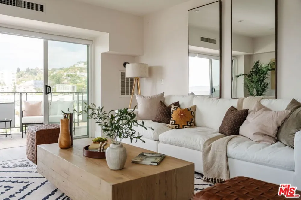 1155 La Cienega #1205 West Hollywood, CA 90069