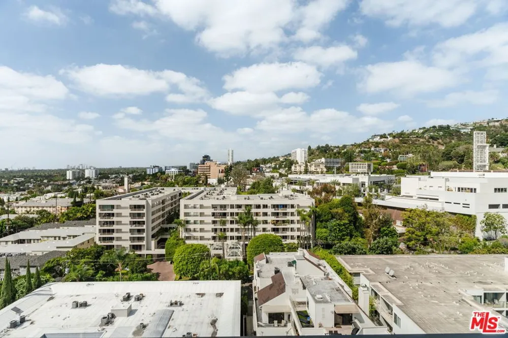 1155 La Cienega #1205 West Hollywood, CA 90069