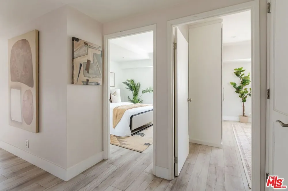 1155 La Cienega #1205 West Hollywood, CA 90069