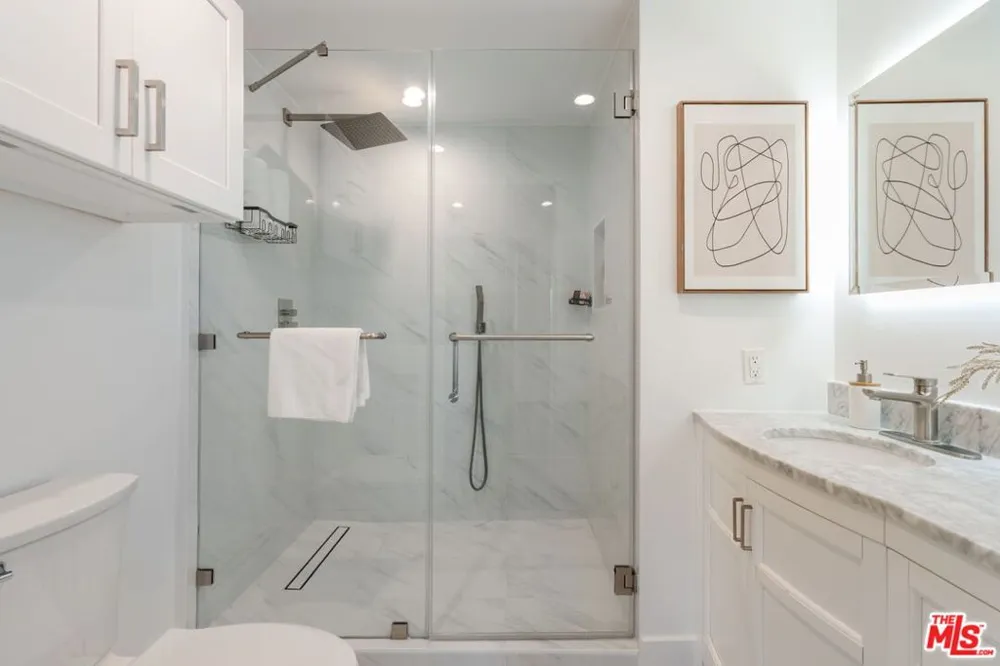 1155 La Cienega #1205 West Hollywood, CA 90069