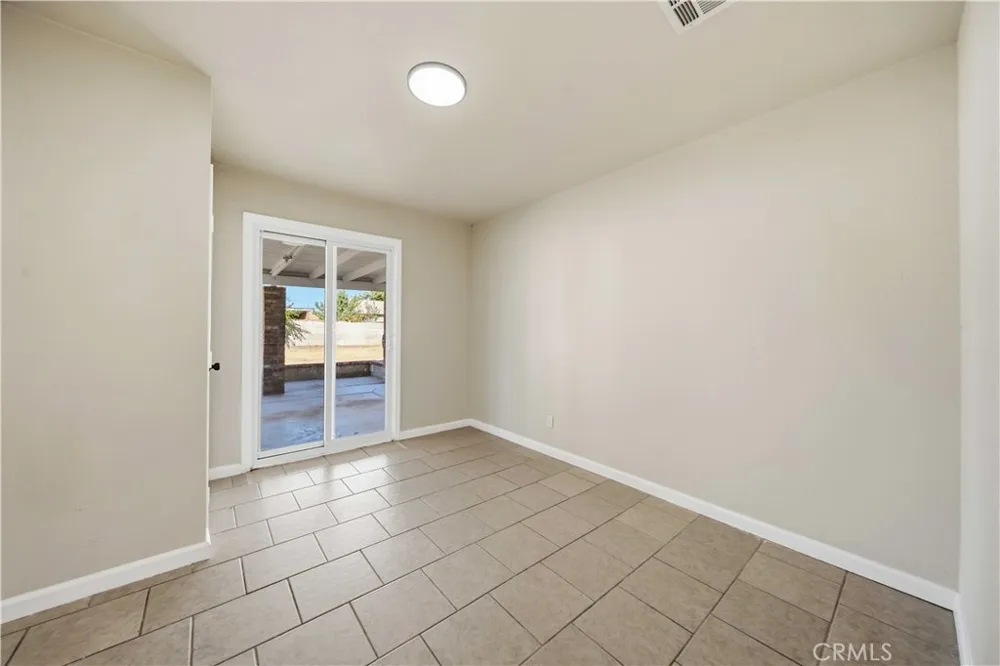 38615 22nd E Palmdale, CA 93550