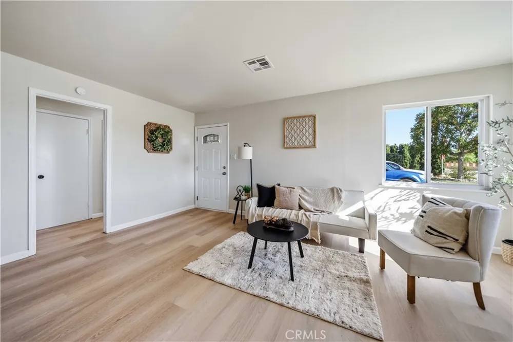 38615 22nd E Palmdale, CA 93550
