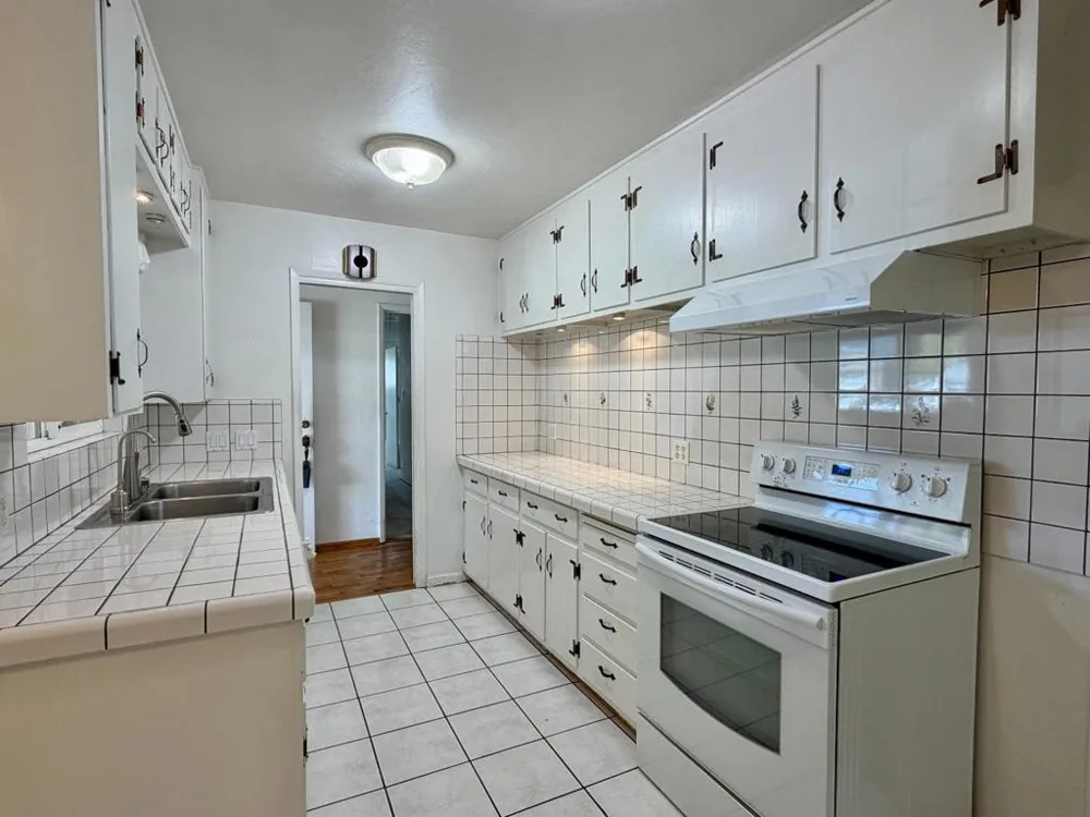 1053 Cynthia Lane San Jose, CA 95129