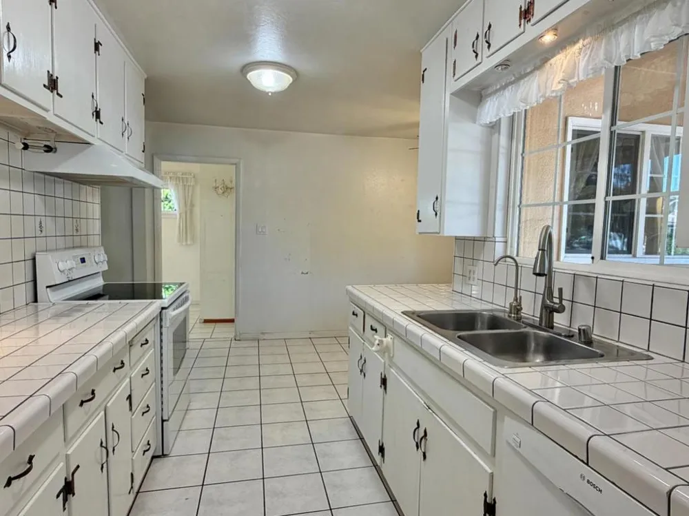 1053 Cynthia Lane San Jose, CA 95129