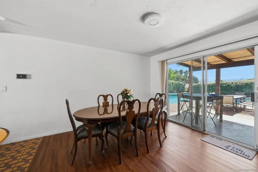 8621 Dunwoodie Rd Santee, CA 92071