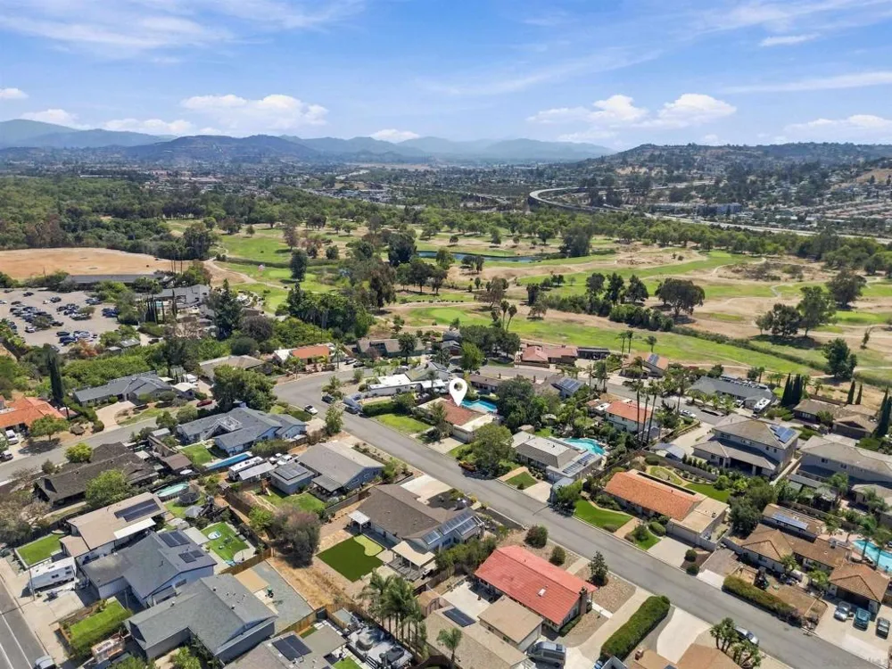 8621 Dunwoodie Rd Santee, CA 92071