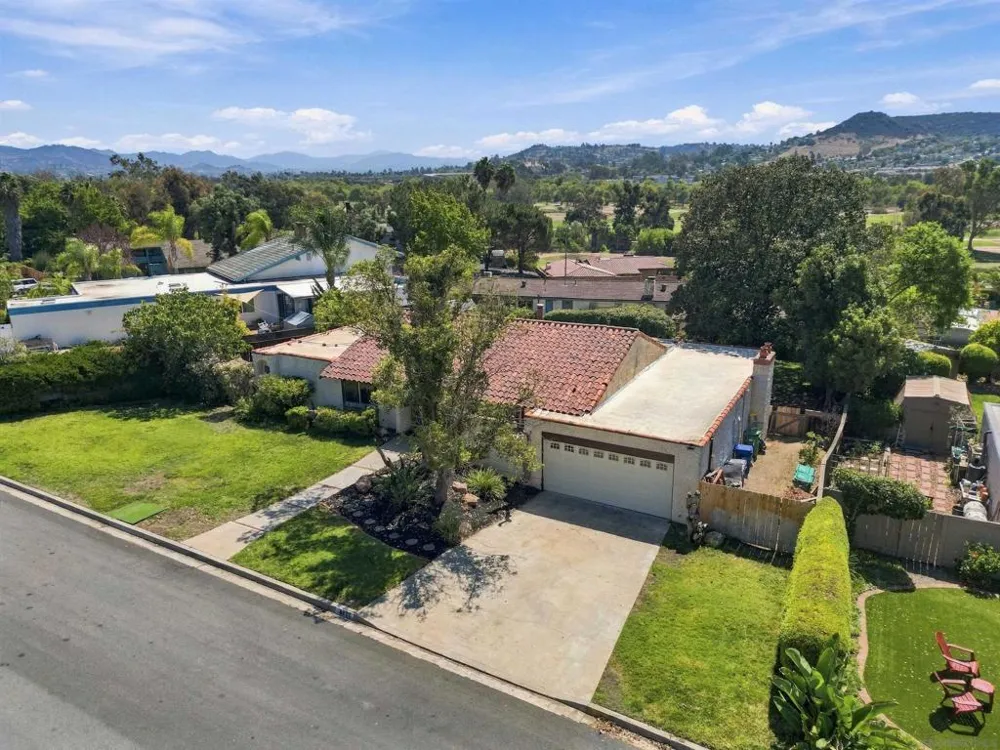 8621 Dunwoodie Rd Santee, CA 92071
