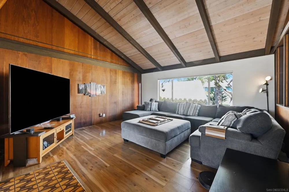 8621 Dunwoodie Rd Santee, CA 92071