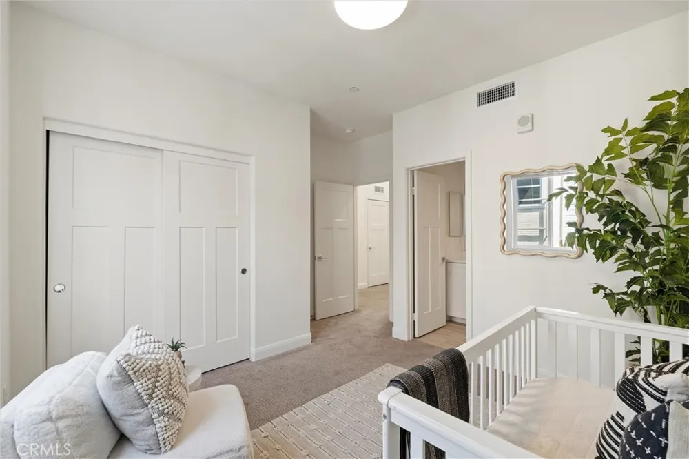 542 E Imperial Avenue El Segundo, CA 90245