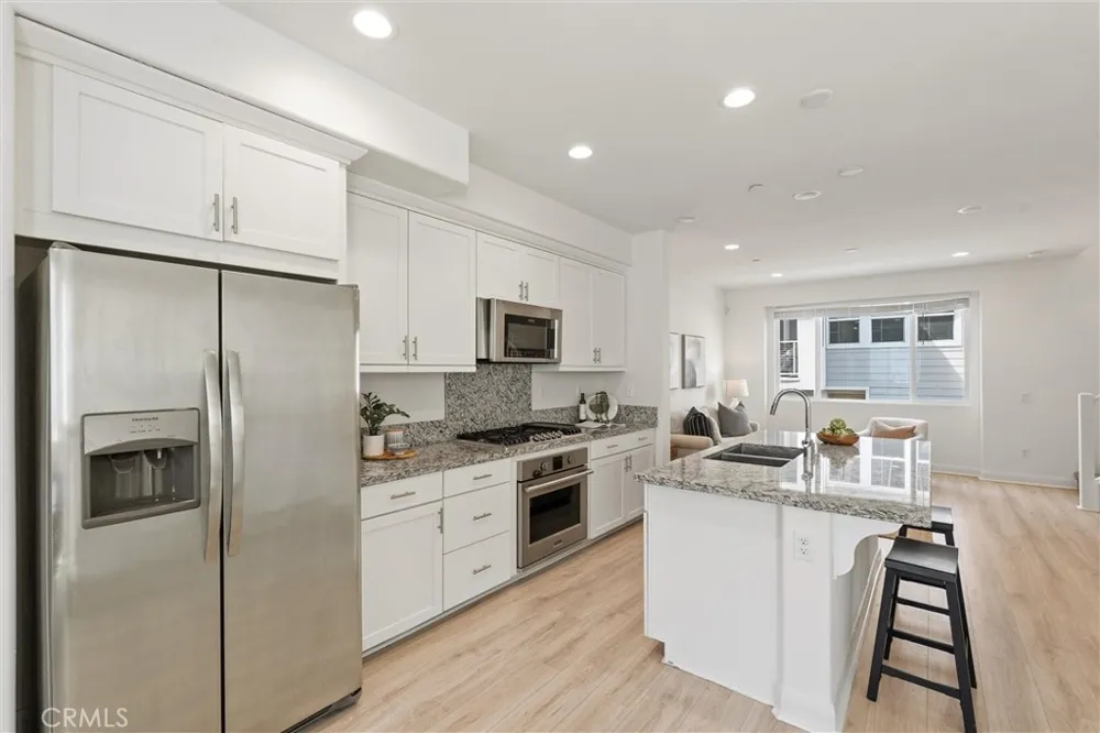 542 E Imperial Avenue El Segundo, CA 90245