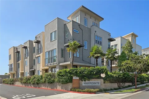 542 E Imperial Avenue