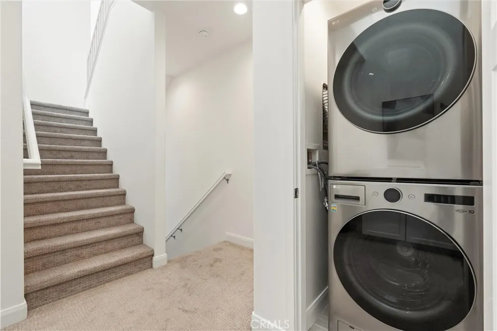 542 E Imperial Avenue El Segundo, CA 90245