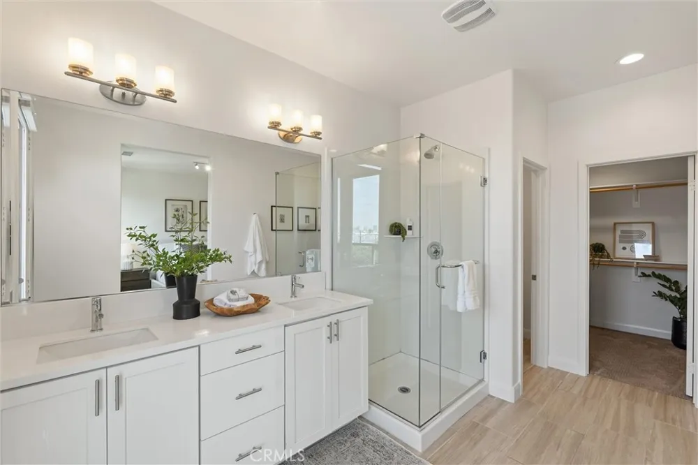542 E Imperial Avenue El Segundo, CA 90245