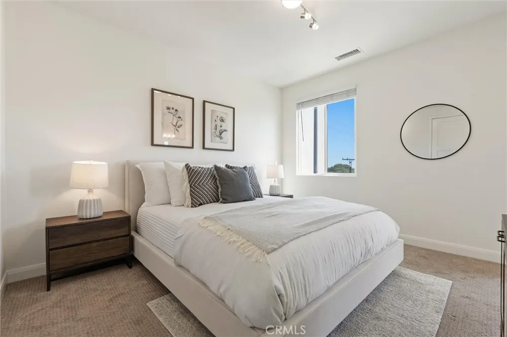 542 E Imperial Avenue El Segundo, CA 90245