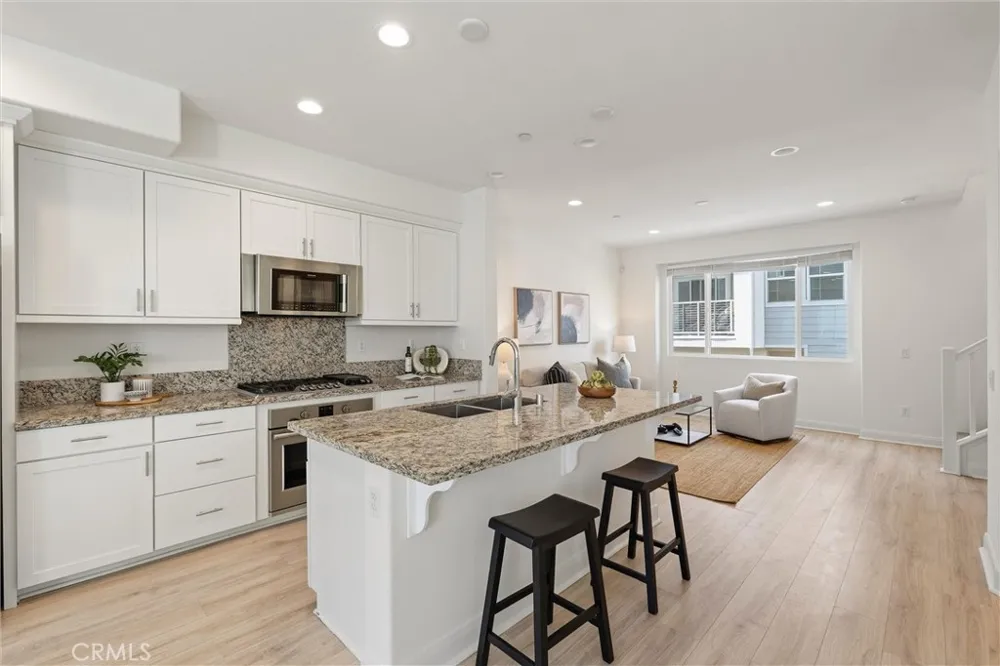 542 E Imperial Avenue El Segundo, CA 90245