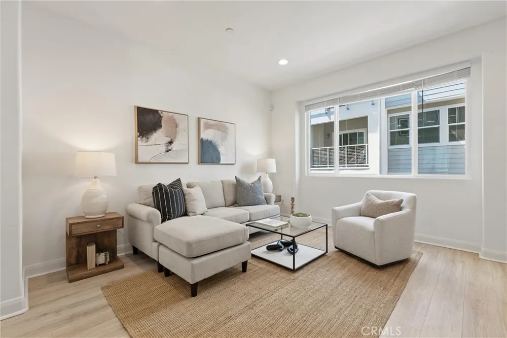542 E Imperial Avenue El Segundo, CA 90245