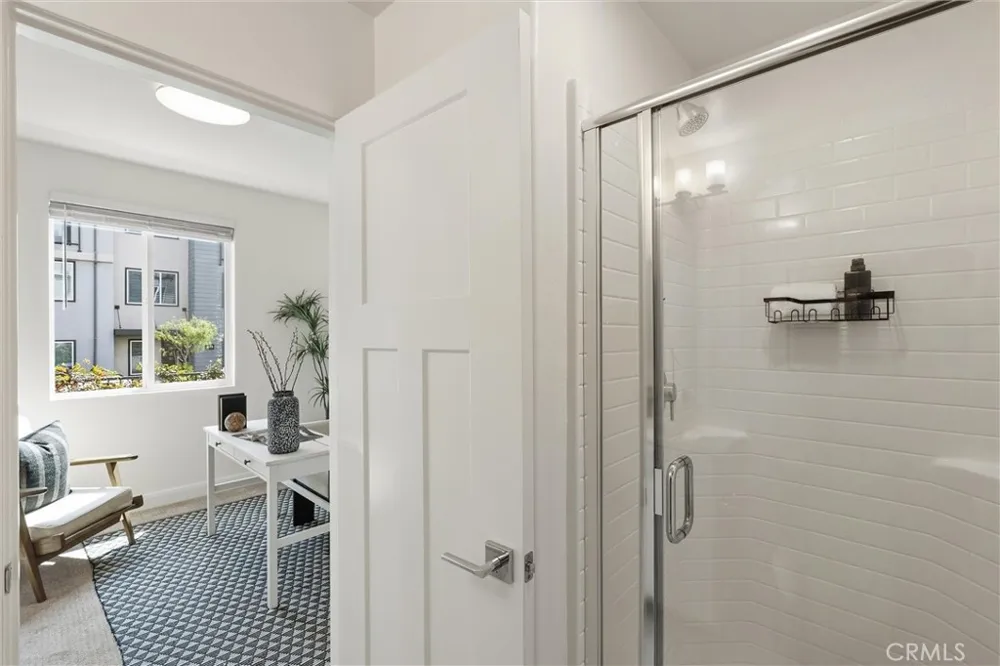 542 E Imperial Avenue El Segundo, CA 90245