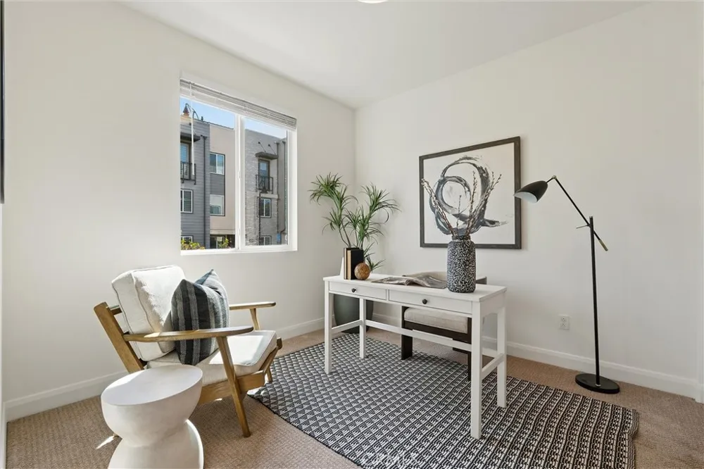 542 E Imperial Avenue El Segundo, CA 90245
