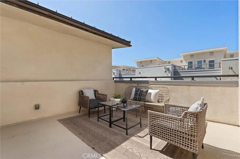 542 E Imperial Avenue El Segundo, CA 90245