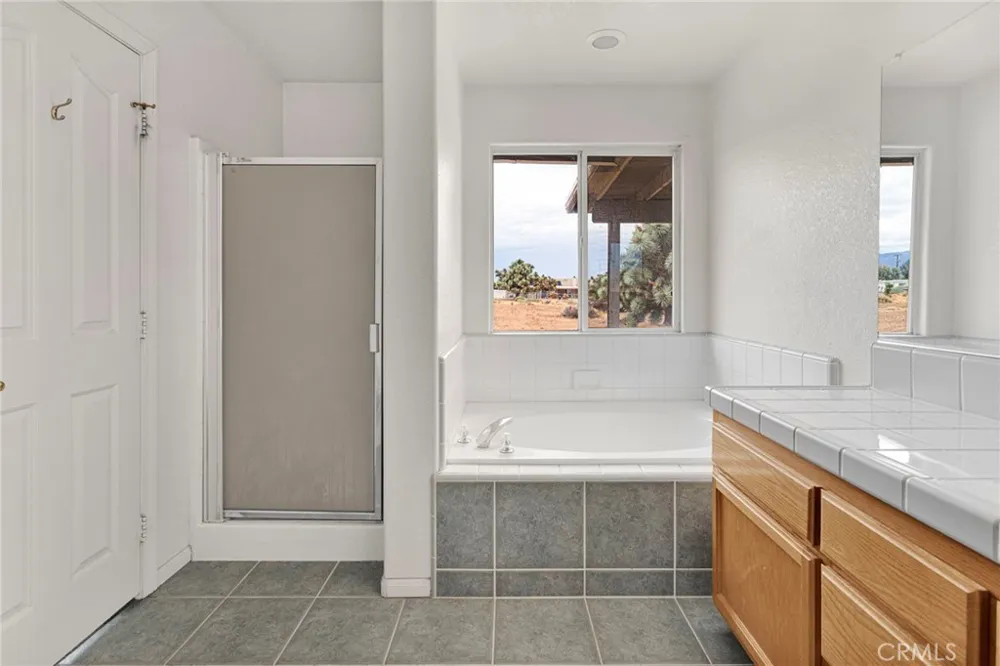 10432 Atsina Phelan, CA 92371