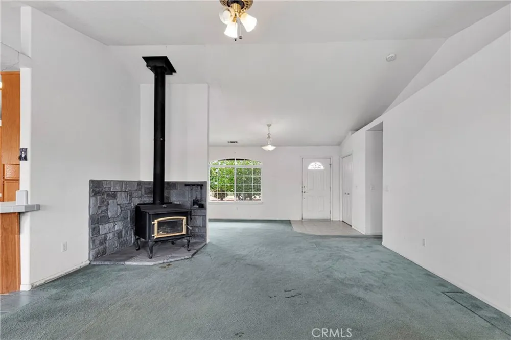 10432 Atsina Phelan, CA 92371